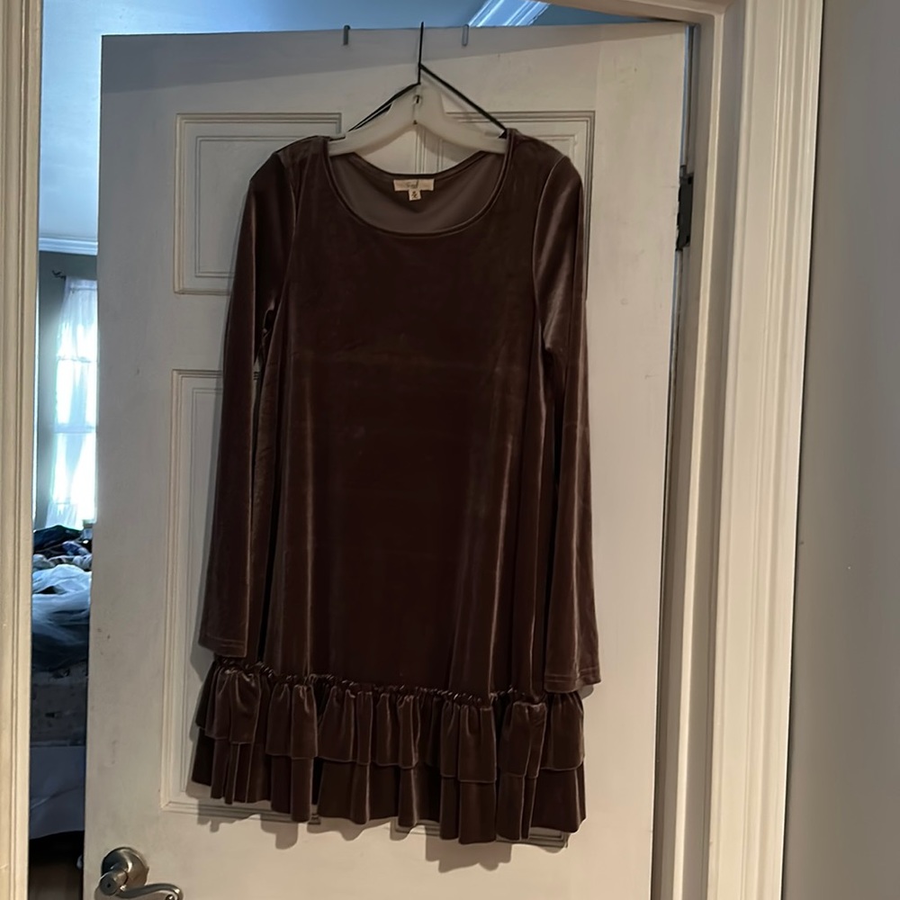 Easel velvet dress